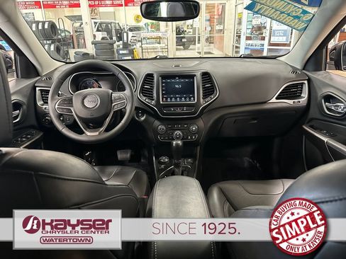 Certified 2021 Jeep Cherokee Latitude Lux w/ Comfort/Convenience Group AWD/4WD image 12