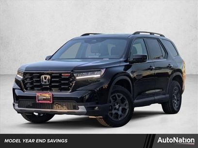 New 2025 Honda Pilot TrailSport
