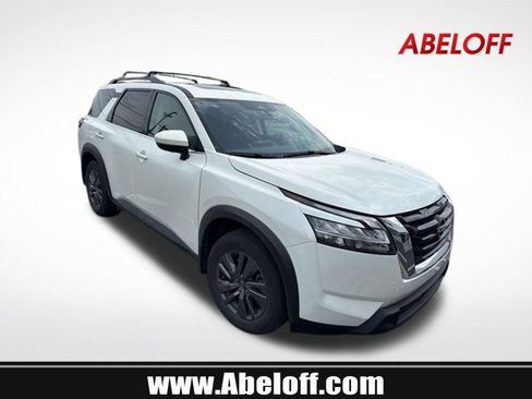 Used 2023 Nissan Pathfinder SV w/ SV Premium Package image 1