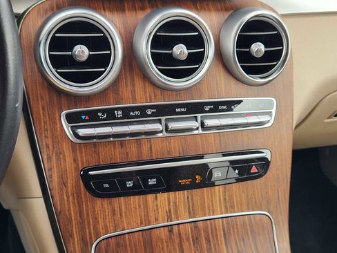 Used 2022 Mercedes-Benz GLC 300 GLC 300 image 19