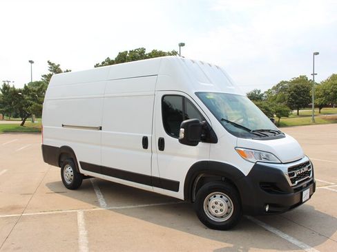Used 2023 RAM ProMaster 3500 w/ Lane Management Group FWD image 6