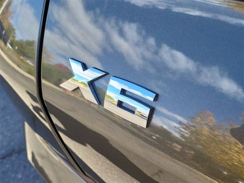 New 2026 BMW X6 M60i w/ Climate Comfort Package image 14