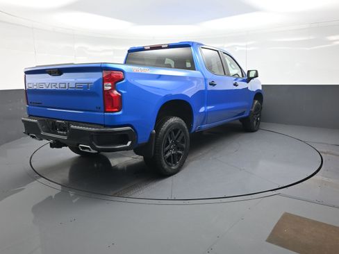 New 2026 Chevrolet Silverado 1500 LT Trail Boss w/ LPO, Dark Essentials Package AWD/4WD image 3