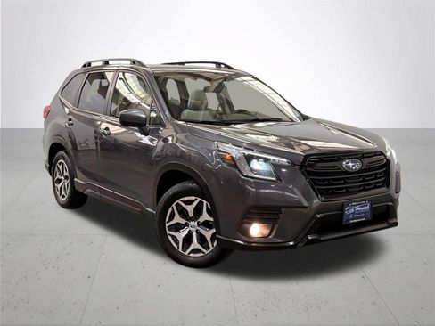 Used 2023 Subaru Forester Premium AWD/4WD image 7