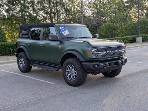 Certified 2025 Ford Bronco Badlands w/ Matte Film Protection Package AWD/4WD image 1