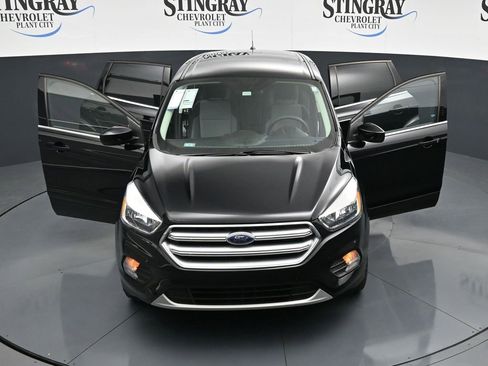 Used 2017 Ford Escape SE image 25