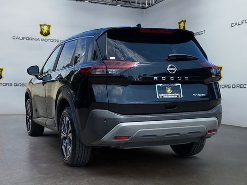 Used 2023 Nissan Rogue SV image 7
