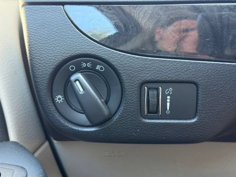 Used 2017 Dodge Grand Caravan SE w/ Power Window Group FWD image 27