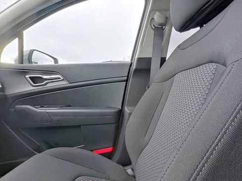 Certified 2025 Kia Sportage LX FWD image 25