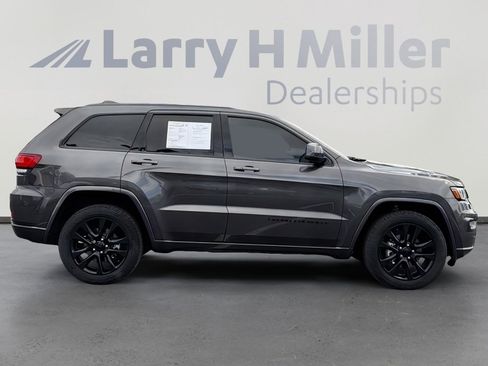 Used 2020 Jeep Grand Cherokee Altitude image 7