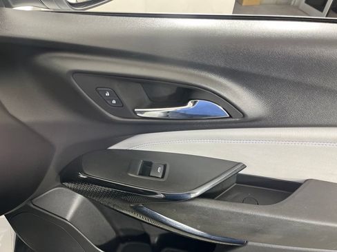 Certified 2025 Chevrolet Trax LT FWD image 13