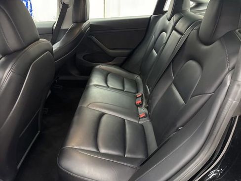 Used 2021 Tesla Model 3 Standard Range Plus image 6