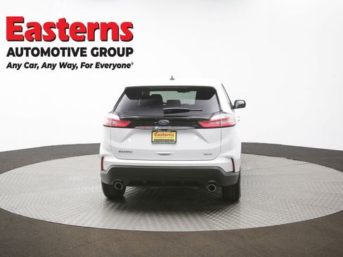 Used 2020 Ford Edge SE image 36