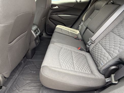 Used 2021 Chevrolet Equinox LT AWD/4WD image 19