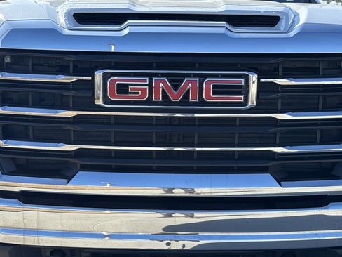 Used 2024 GMC Sierra 2500 SLE w/ SLE Value Package; image 9