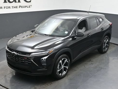 New 2026 Chevrolet Trax RS w/ Sunroof Package FWD image 23