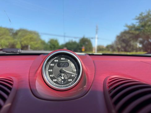 Used 2020 Porsche 718 Boxster Spyder RWD image 16