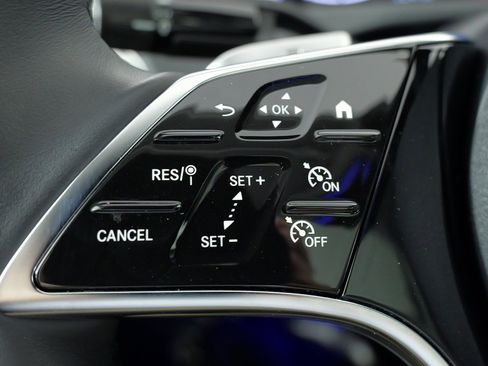 Used 2025 Mercedes-Benz E 350 4MATIC Sedan image 49