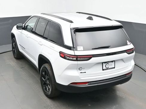 New 2026 Jeep Grand Cherokee Laredo image 41