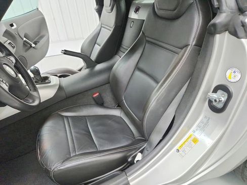 Used 2009 Saturn Sky w/ Premium Trim Package RWD image 19