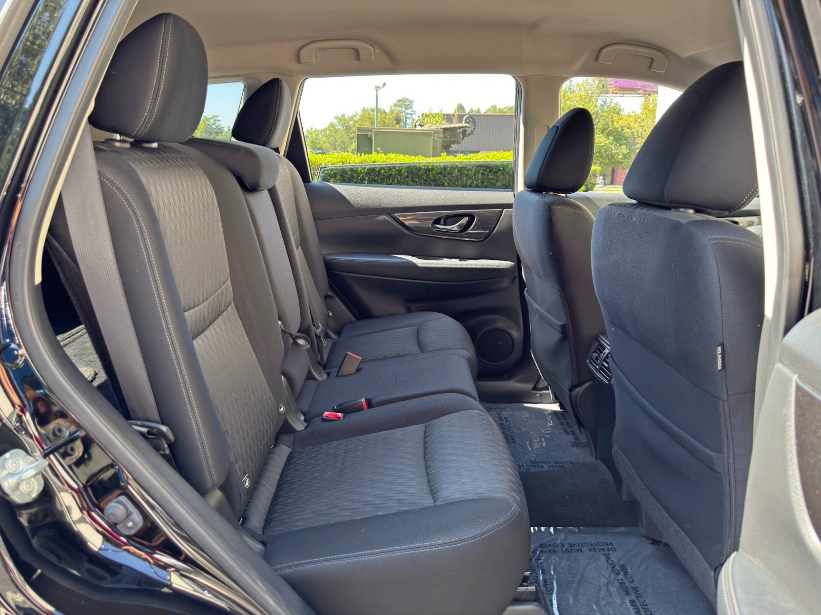 Used 2019 Nissan Rogue SV FWD image 32