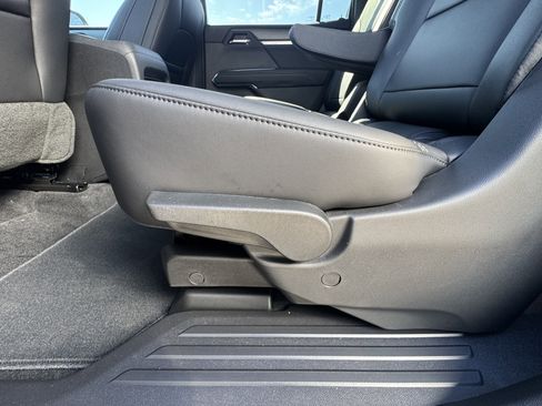 New 2026 GMC Acadia Elevation w/ Black Edition FWD image 9