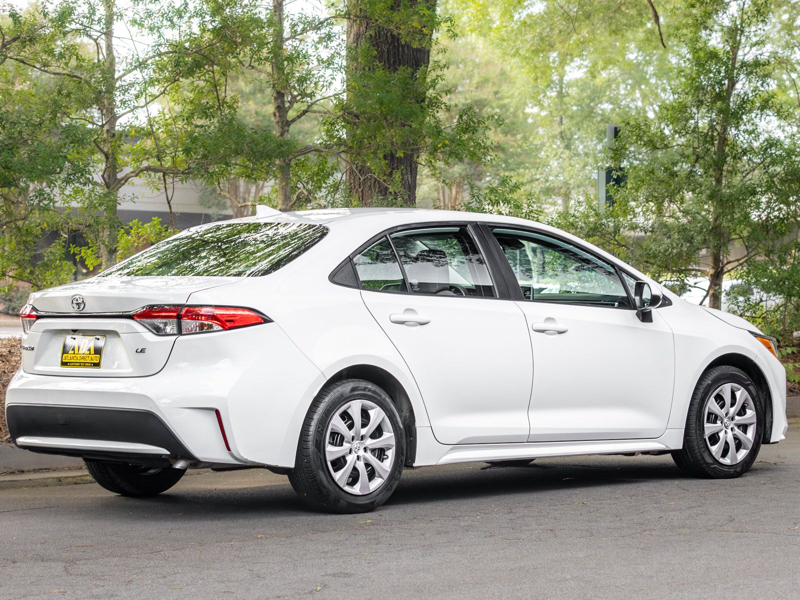 Used 2021 Toyota Corolla LE FWD image 52