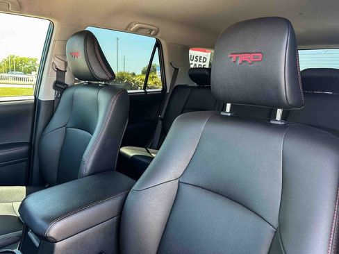 Used 2024 Toyota 4Runner TRD Off-Road Premium AWD/4WD image 14