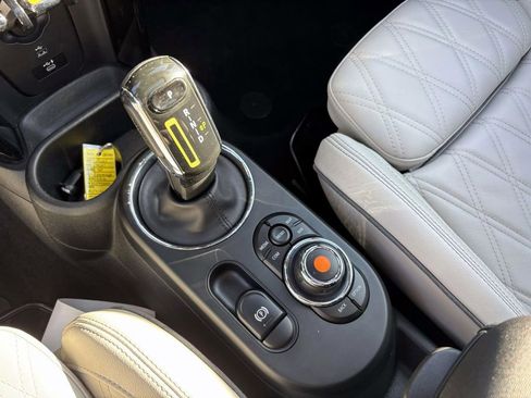 Used 2021 MINI Cooper SE w/ 8.8" Touchscreen Nav Package image 25