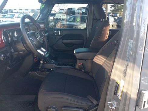 Used 2023 Jeep Wrangler Unlimited Rubicon w/ Steel Bumper Group image 12