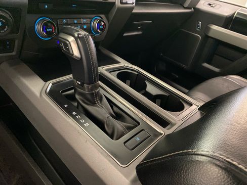 Used 2018 Ford F150 Raptor w/ Equipment Group 802A Luxury image 24