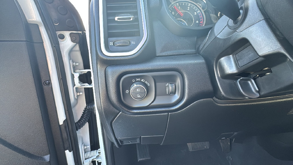 Used 2024 RAM 3500 Big Horn AWD/4WD image 14