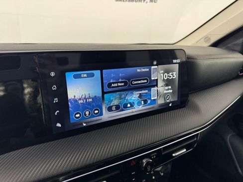 Used 2025 Nissan Kicks SR w/ SR Premium Package image 15