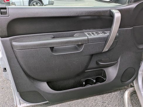 Used 2013 Chevrolet Silverado 1500 LT image 16