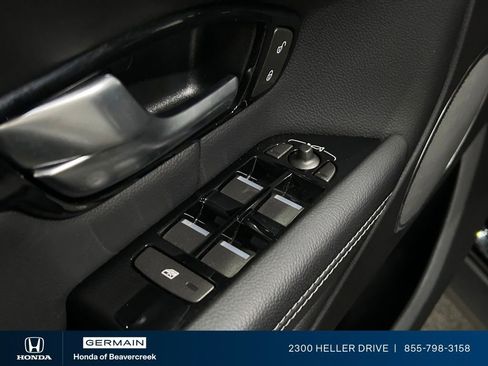 Used 2018 Land Rover Range Rover Evoque SE AWD/4WD image 18