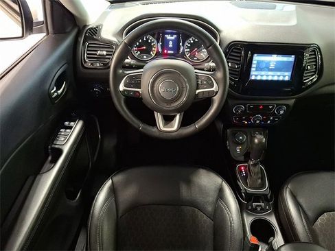 Used 2020 Jeep Compass Latitude image 13
