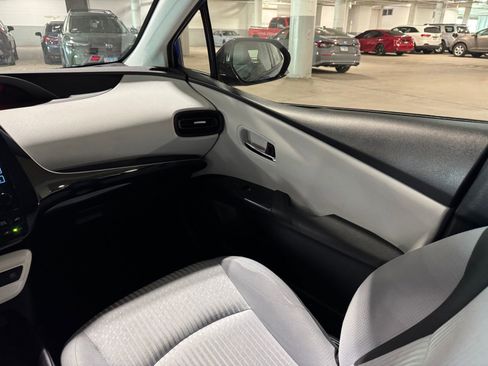 Used 2018 Toyota Prius Two w/ Prius Two Safety Plus Package image 32