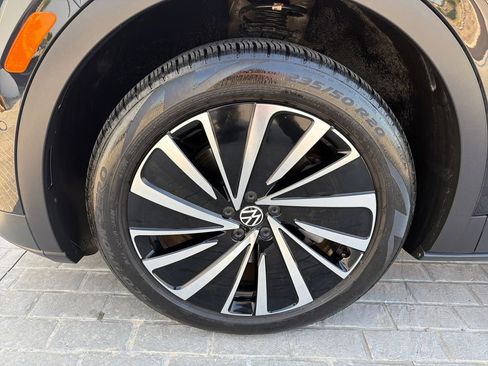 Certified 2024 Volkswagen ID.4 Pro AWD/4WD image 26