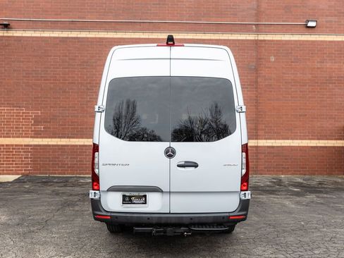 Used 2025 Mercedes-Benz Sprinter 2500 image 30