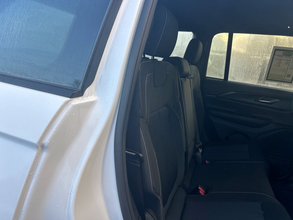 Used 2024 Jeep Grand Cherokee Laredo X w/ Luxury Tech Group I AWD/4WD image 28