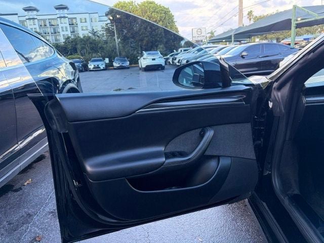Used 2021 Tesla Model S Plaid AWD/4WD image 10