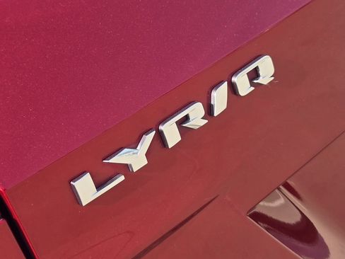 Used 2025 Cadillac Lyriq Sport AWD/4WD image 8