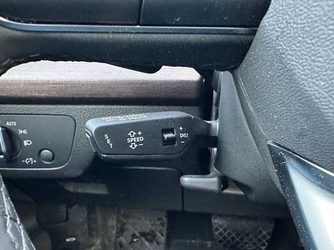 Used 2023 Audi Q5 2.0T Premium w/ Convenience Package image 34