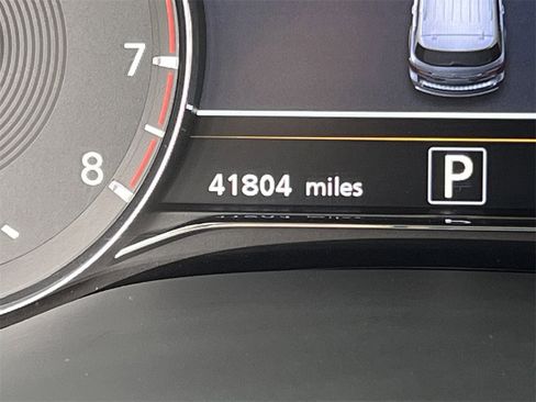 Used 2024 INFINITI QX80 Luxe image 25