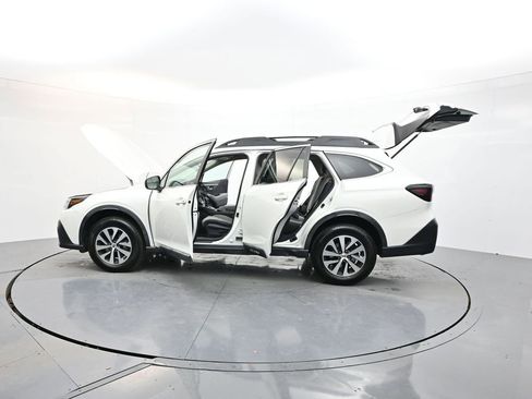 Used 2020 Subaru Outback Premium image 36