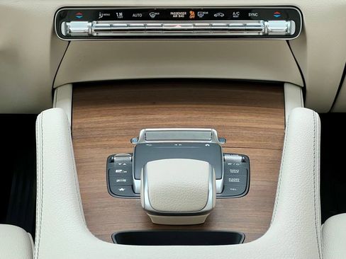 Certified 2022 Mercedes-Benz GLE 350 4MATIC image 25