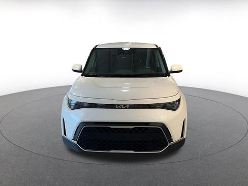 Used 2025 Kia Soul LX w/ LX Technology Package image 4