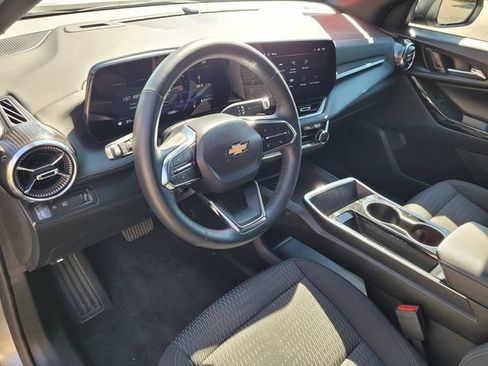 Used 2025 Chevrolet Equinox LT FWD image 7