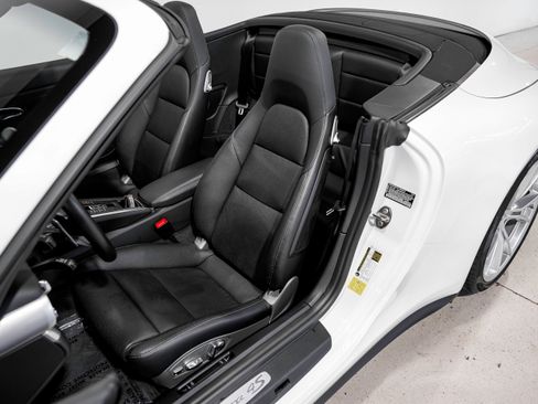 Used 2017 Porsche 911 Carrera 4S image 20