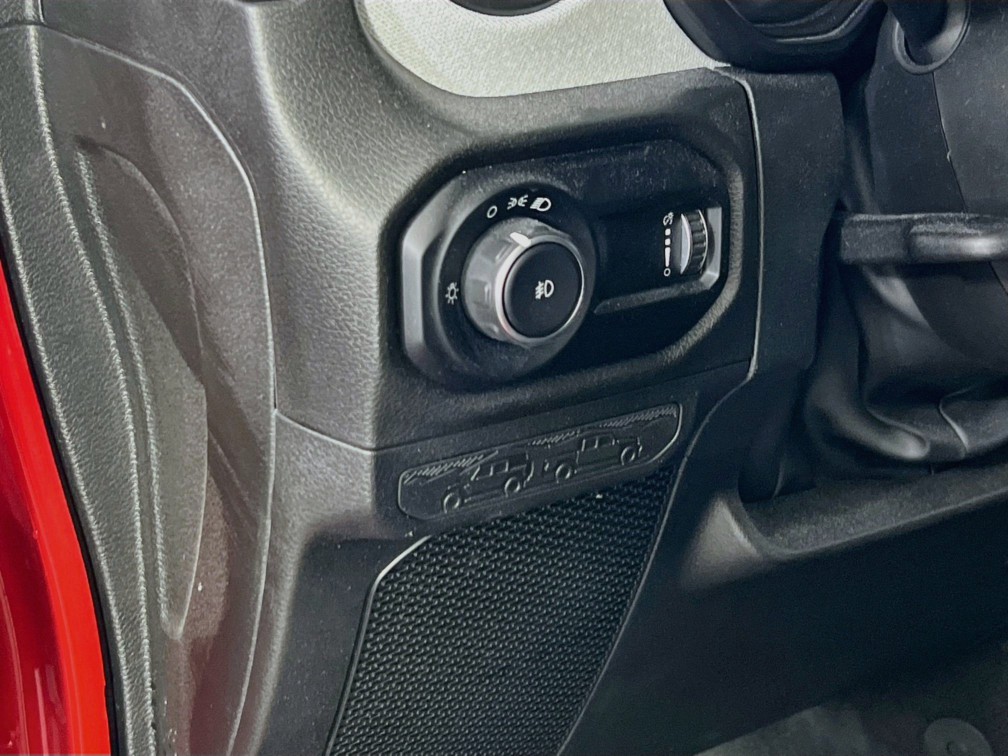 Used 2025 Jeep Wrangler Sport AWD/4WD image 10